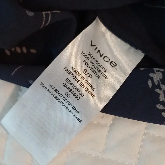 🔥🔥🔥Vince Spring navy blue floral henley blouse S - Picture 9 of 12